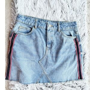 Zara Denim Mini Skirt Faux‎ Asymmetrical Style Side Stripe